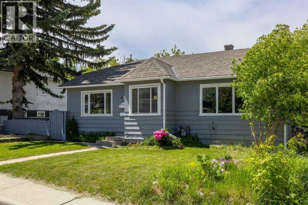 2507 15A Street SW — photo 2