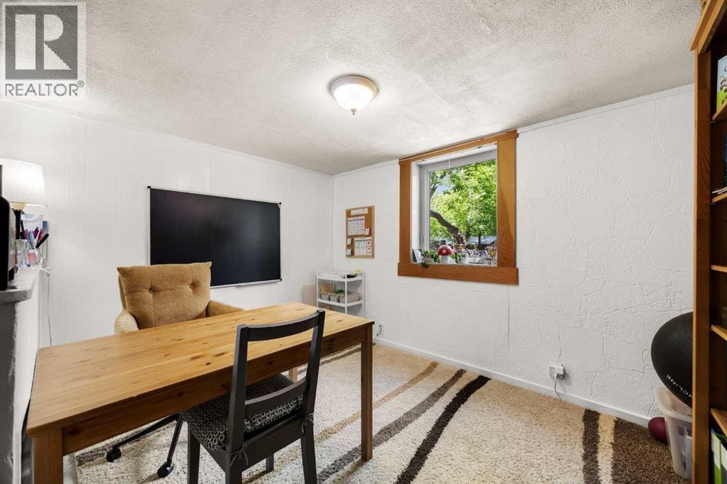 2507 15A Street SW — photo 24
