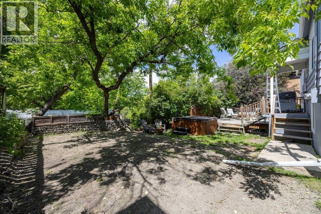 2507 15A Street SW — photo 30