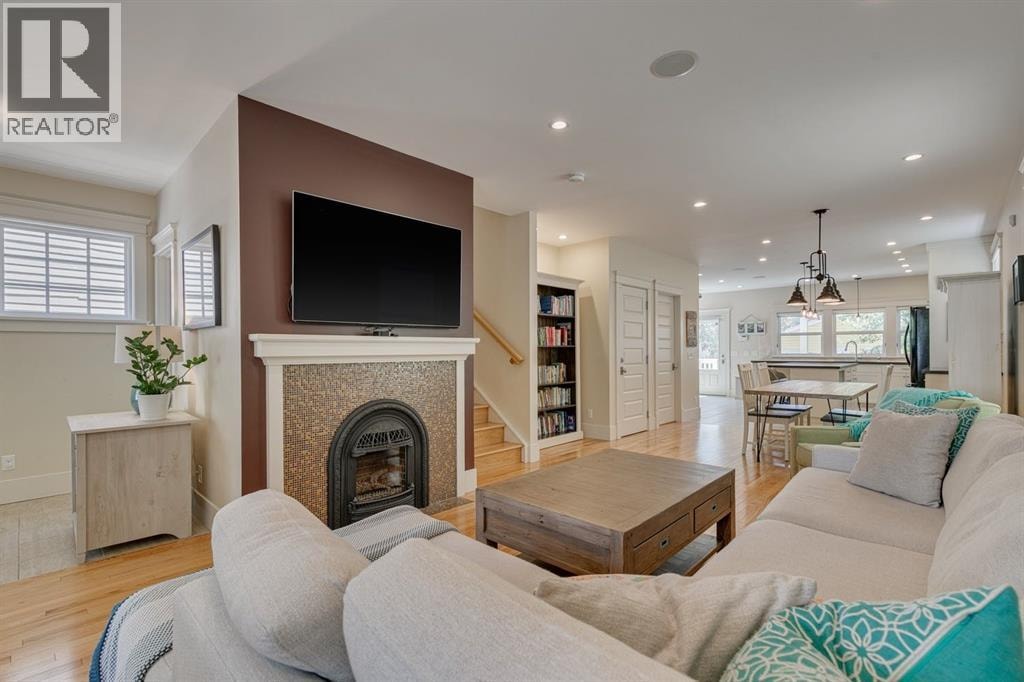 609 23 Avenue SW — photo 8