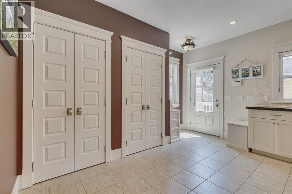 609 23 Avenue SW — photo 20