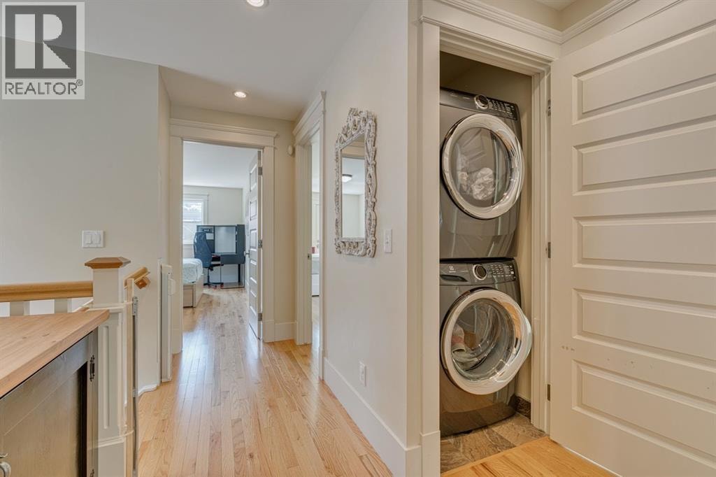 609 23 Avenue SW — photo 31