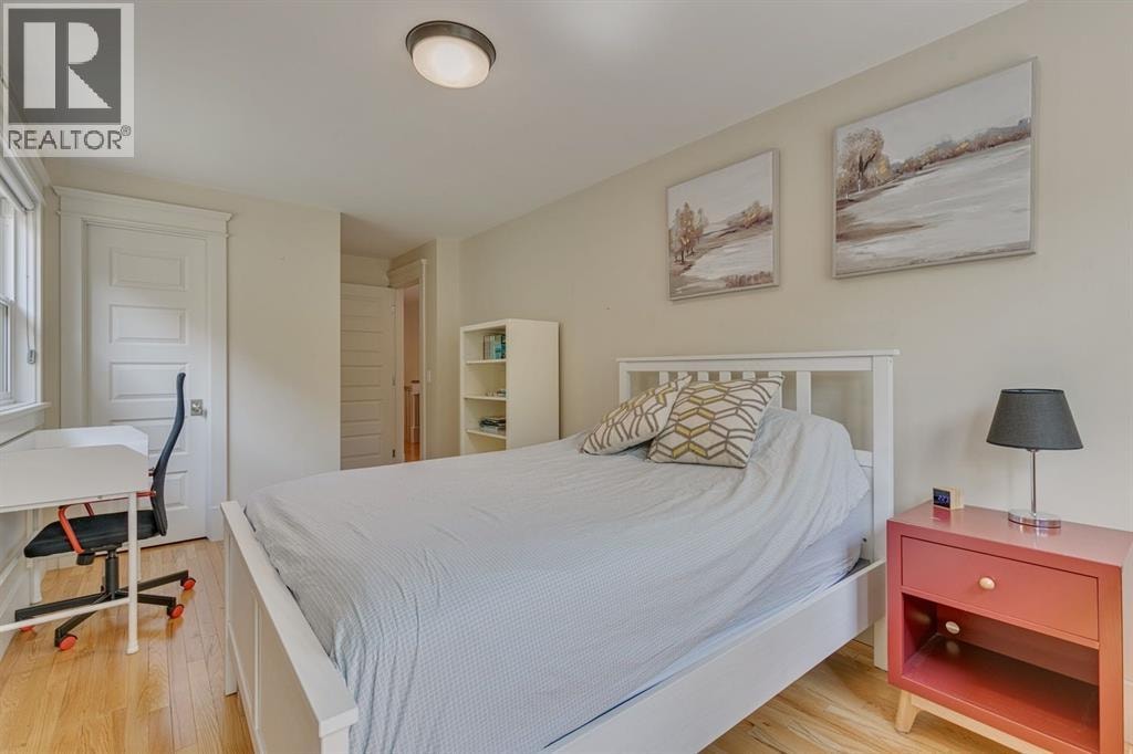 609 23 Avenue SW — photo 35