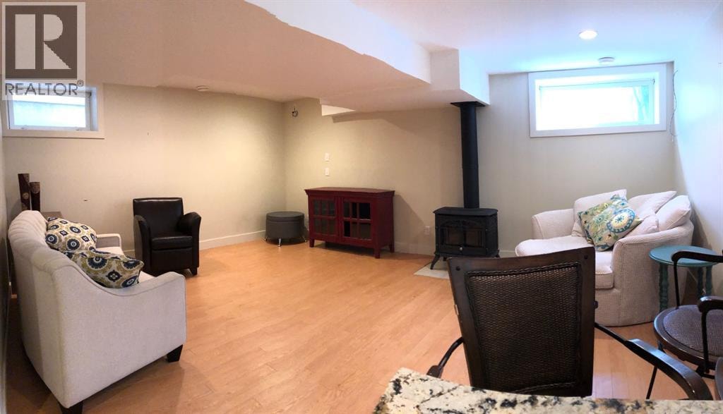 609 23 Avenue SW — photo 41