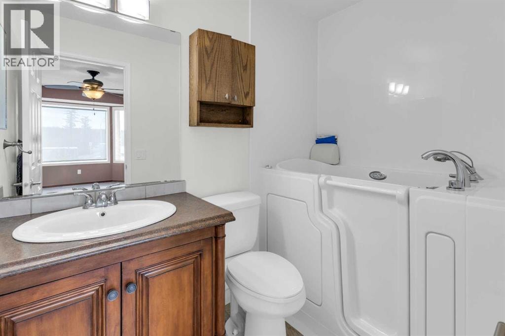 4, 604 Griffin Road W — photo 18