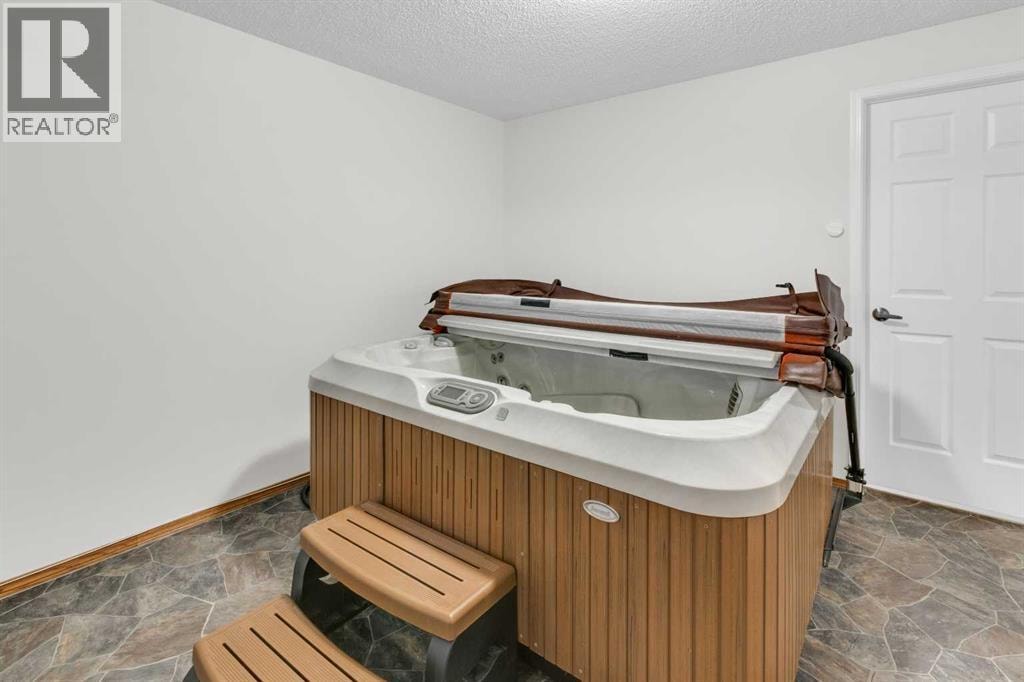 4, 604 Griffin Road W — photo 20