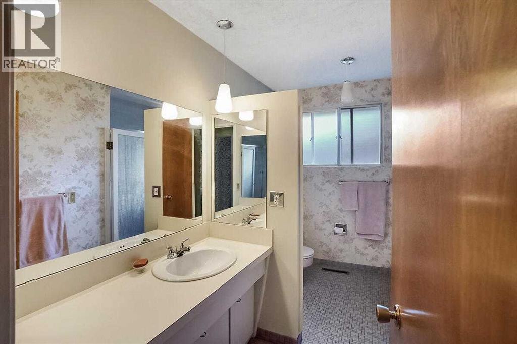 3415 Utah Crescent NW — photo 25