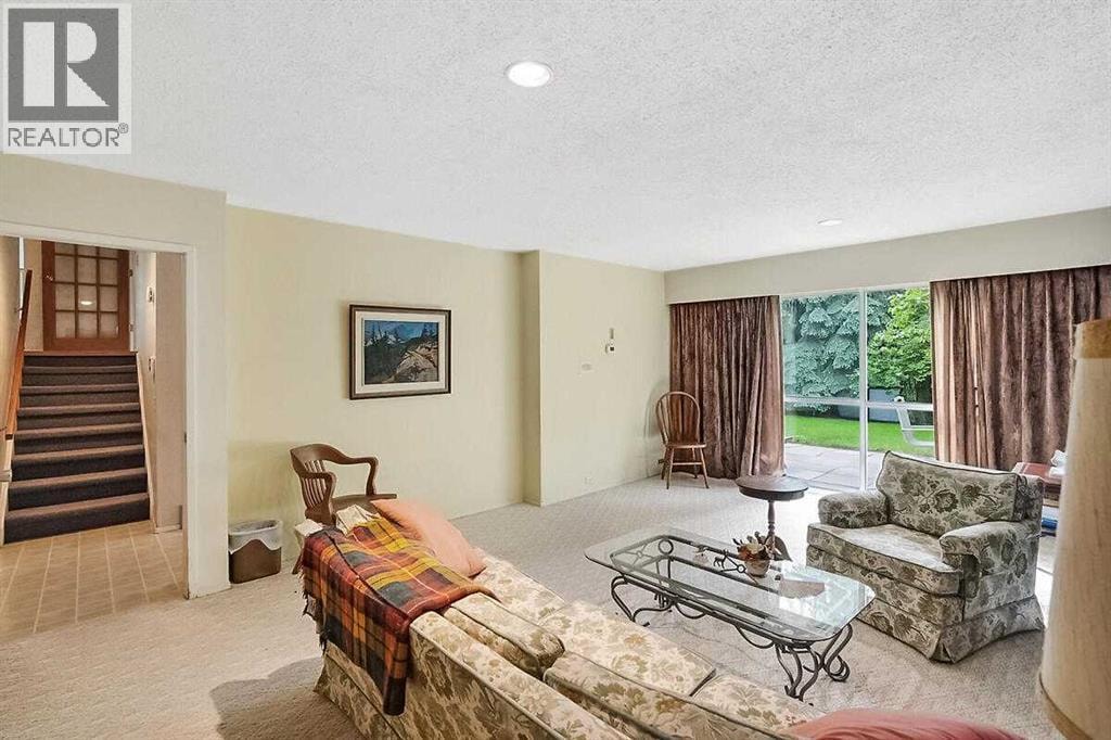 3415 Utah Crescent NW — photo 31