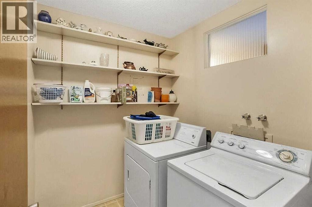 3415 Utah Crescent NW — photo 33