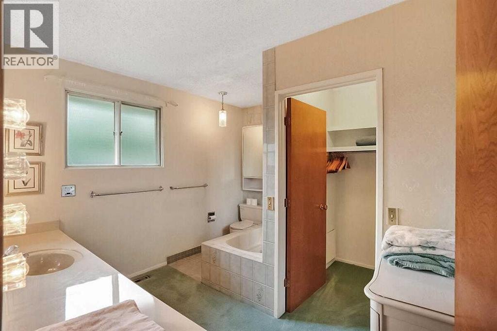 3415 Utah Crescent NW — photo 22