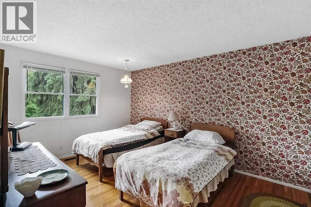 3415 Utah Crescent NW — photo 17