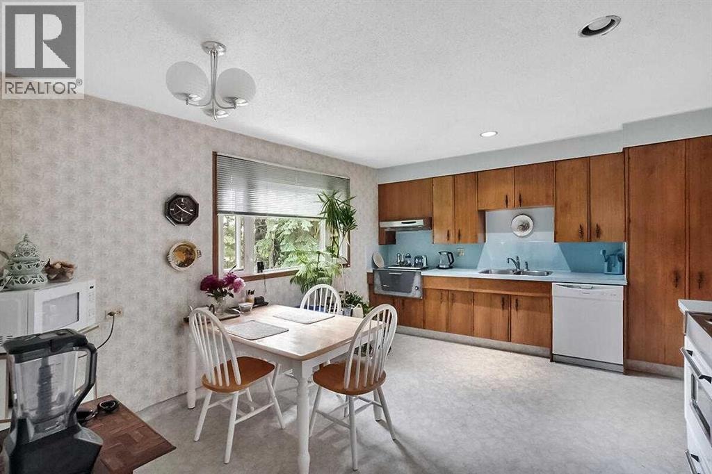 3415 Utah Crescent NW — photo 13