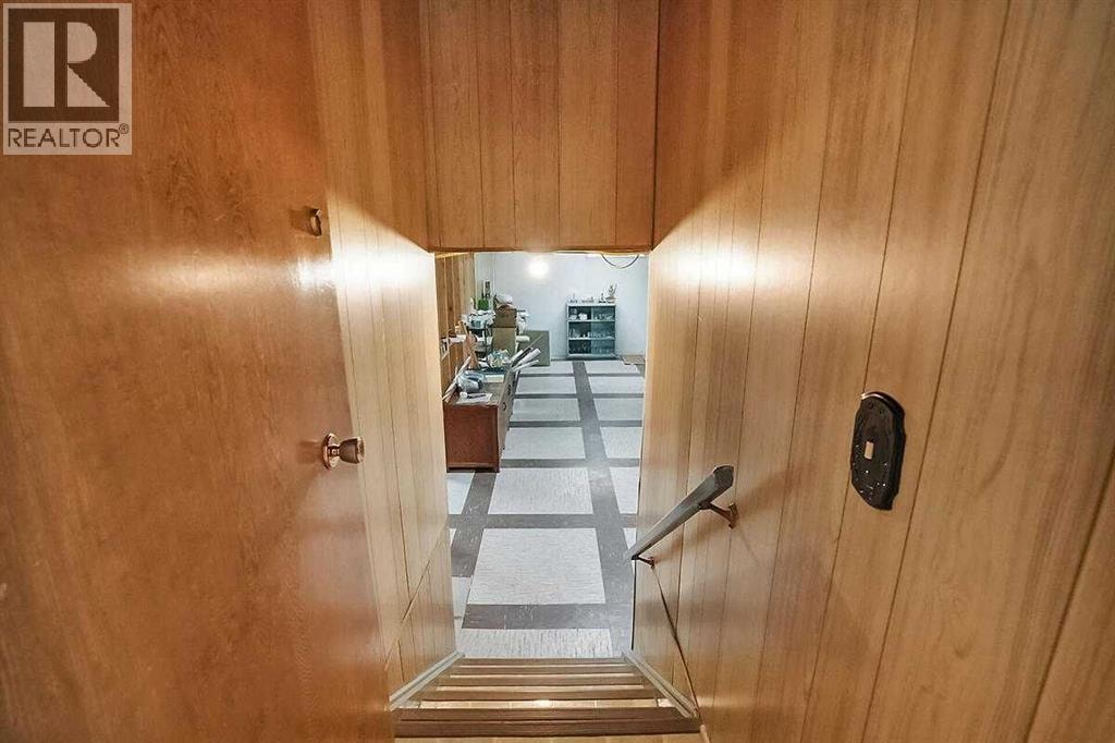 3415 Utah Crescent NW — photo 35