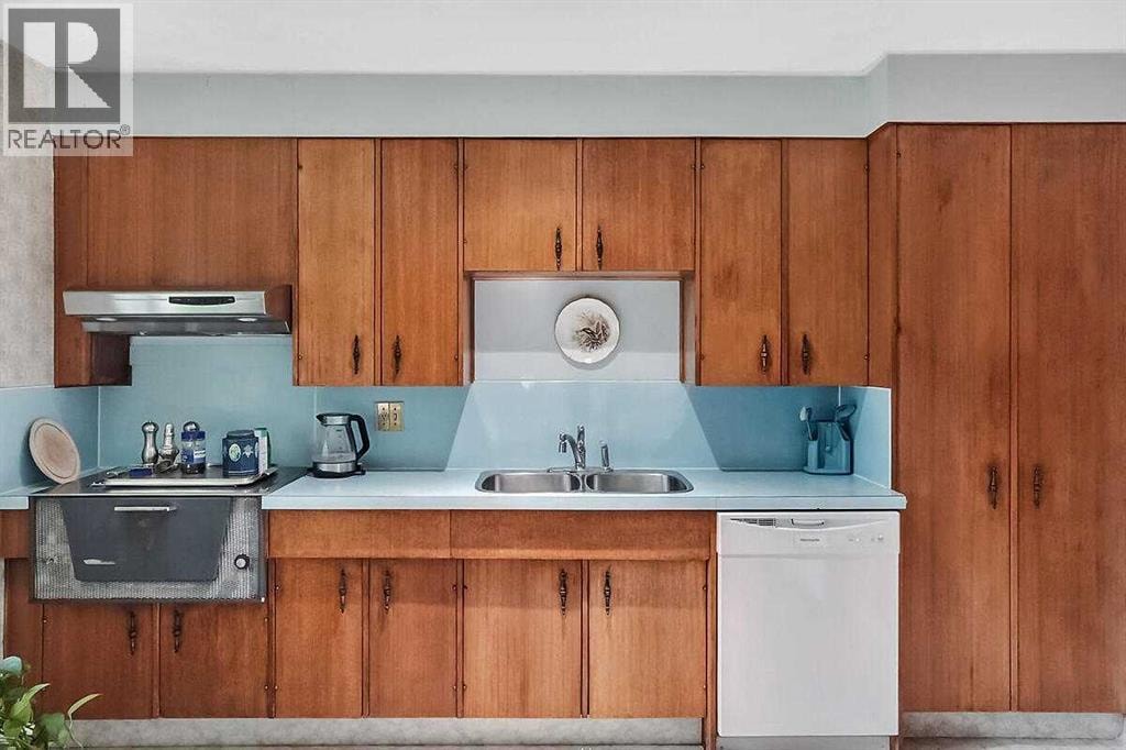 3415 Utah Crescent NW — photo 14