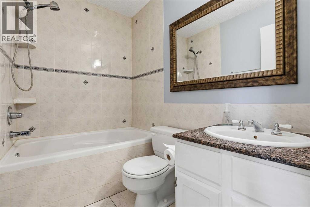471 Berkley Crescent NW — photo 18
