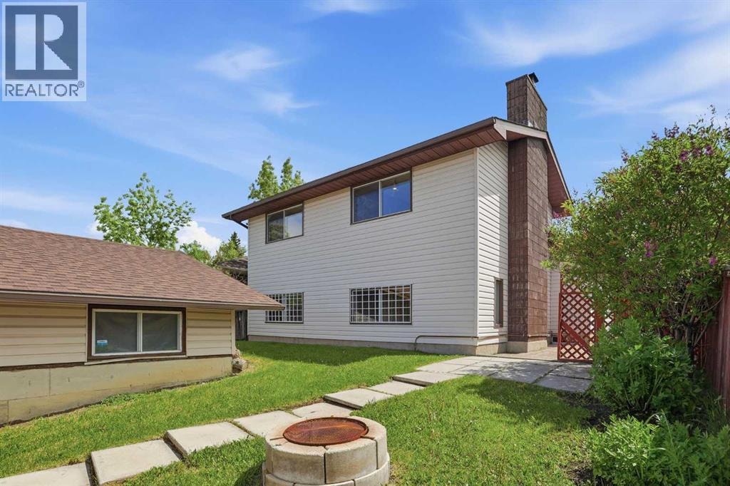 471 Berkley Crescent NW — photo 49