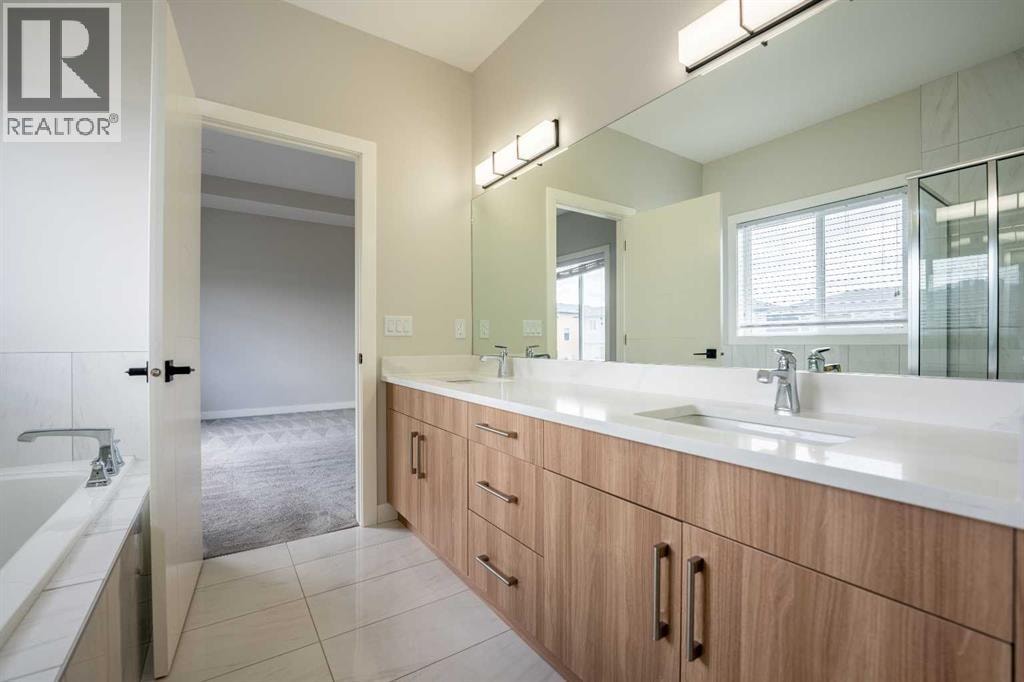 66 Baysprings Gardens SW — photo 33