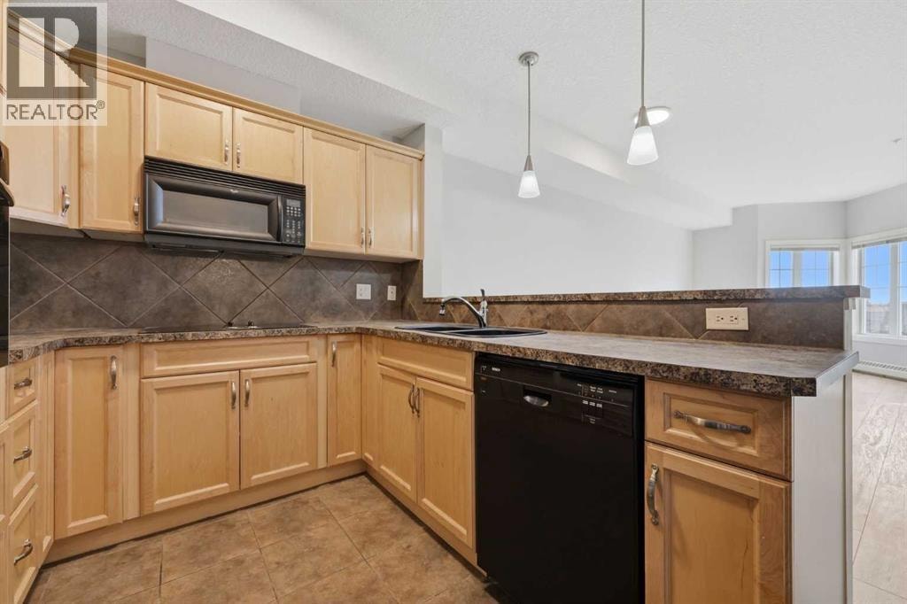 322, 60 Royal Oak Plaza NW — photo 11