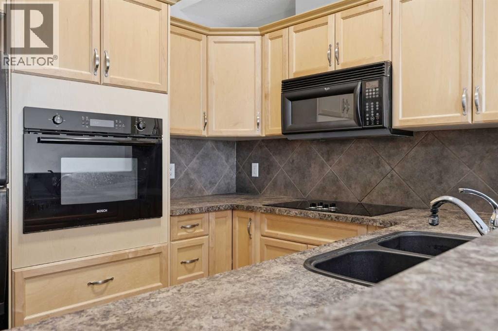 322, 60 Royal Oak Plaza NW — photo 10