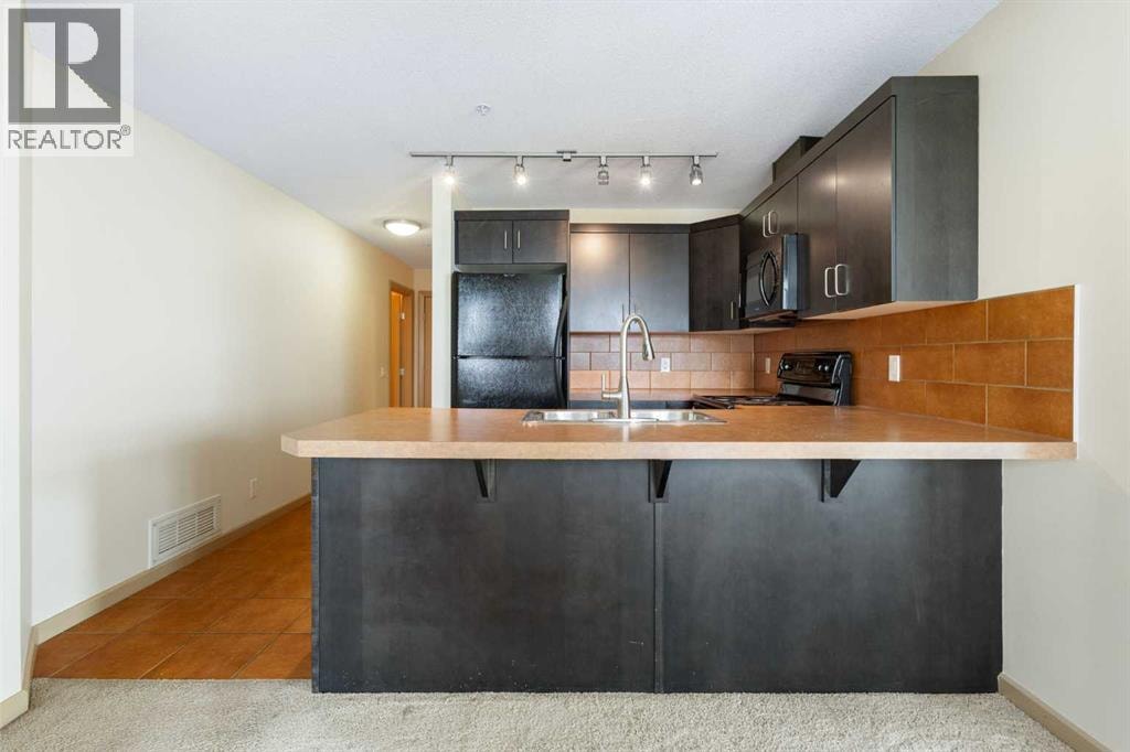 610, 1410 1 Street SE — photo 3