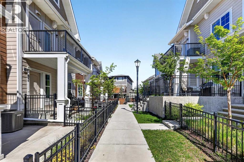 814 Cranbrook Walk SE — photo 40