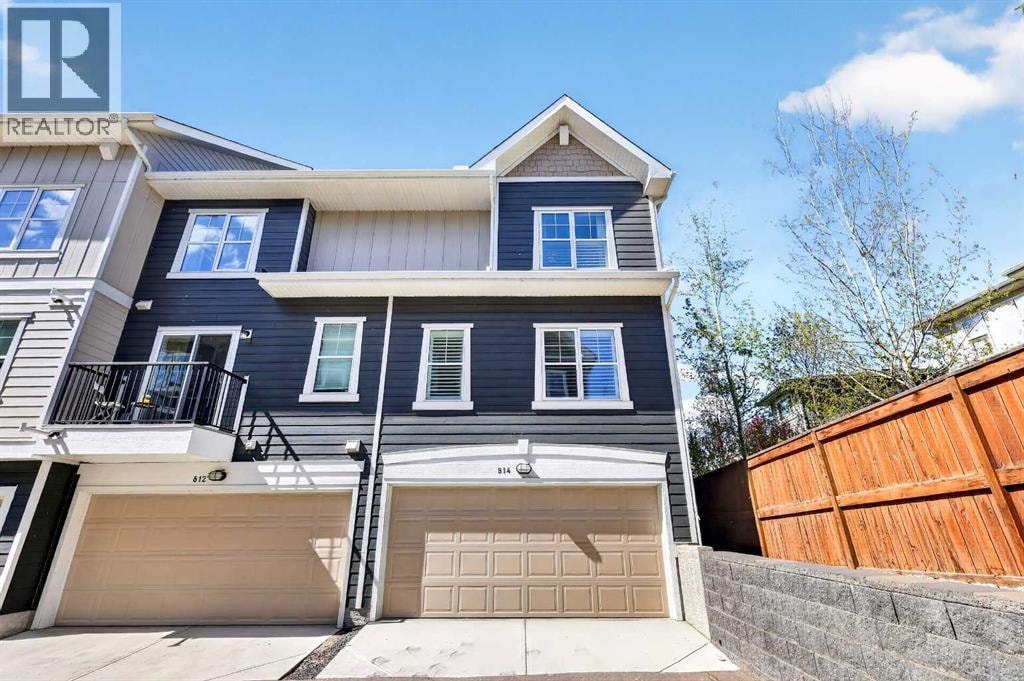 814 Cranbrook Walk SE — photo 3