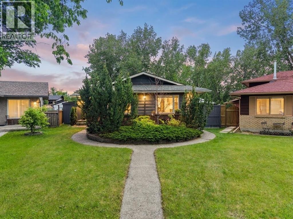331 Midglen Place SE