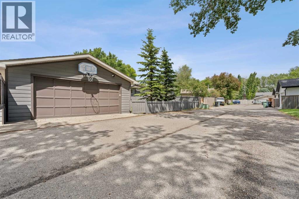 331 Midglen Place SE — photo 41