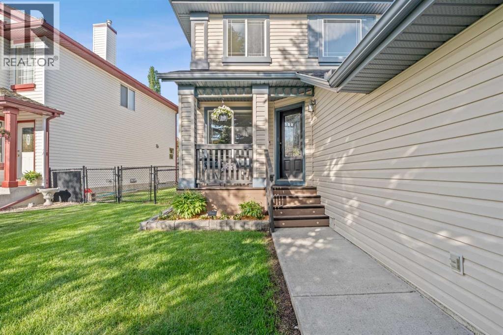 249 Mt Douglas Circle SE — photo 2