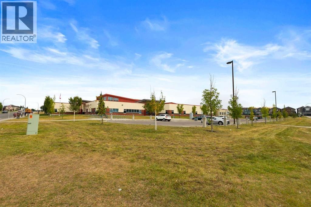 81 Saddlecrest Green NE — photo 40