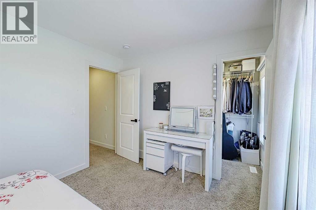 25 Belmont Green SW — photo 20