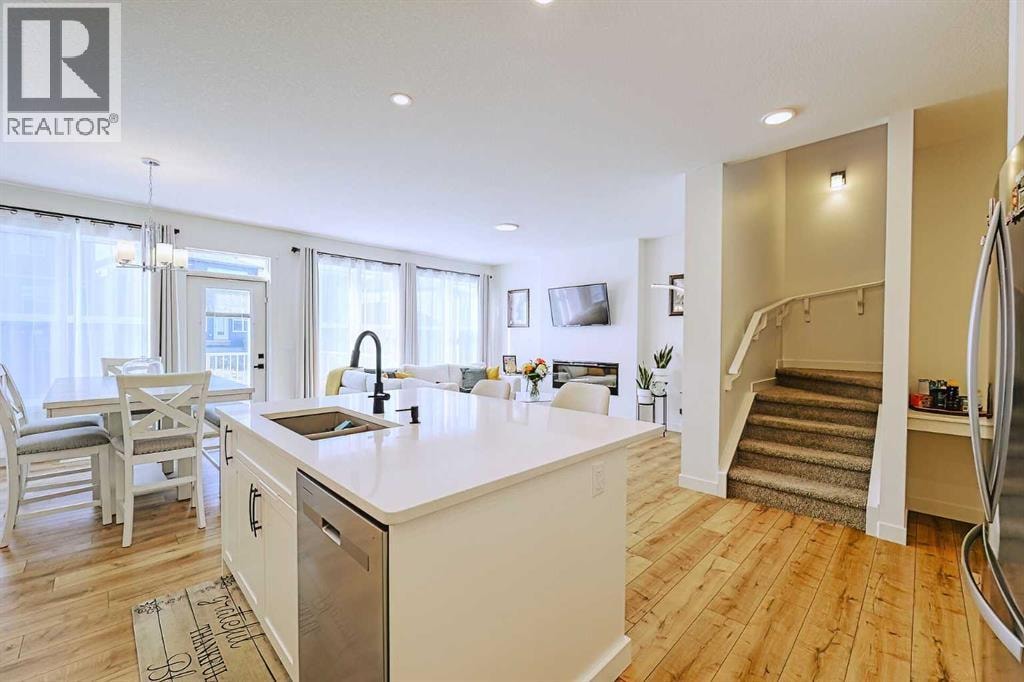 25 Belmont Green SW — photo 8