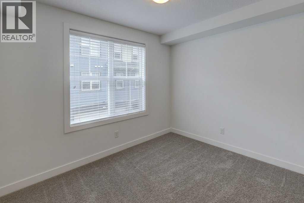28 Evanscrest Gardens NW — photo 13