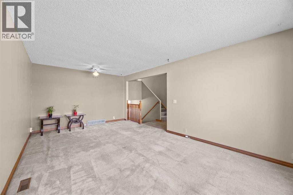 60 Ogmoor Crescent SE — photo 16
