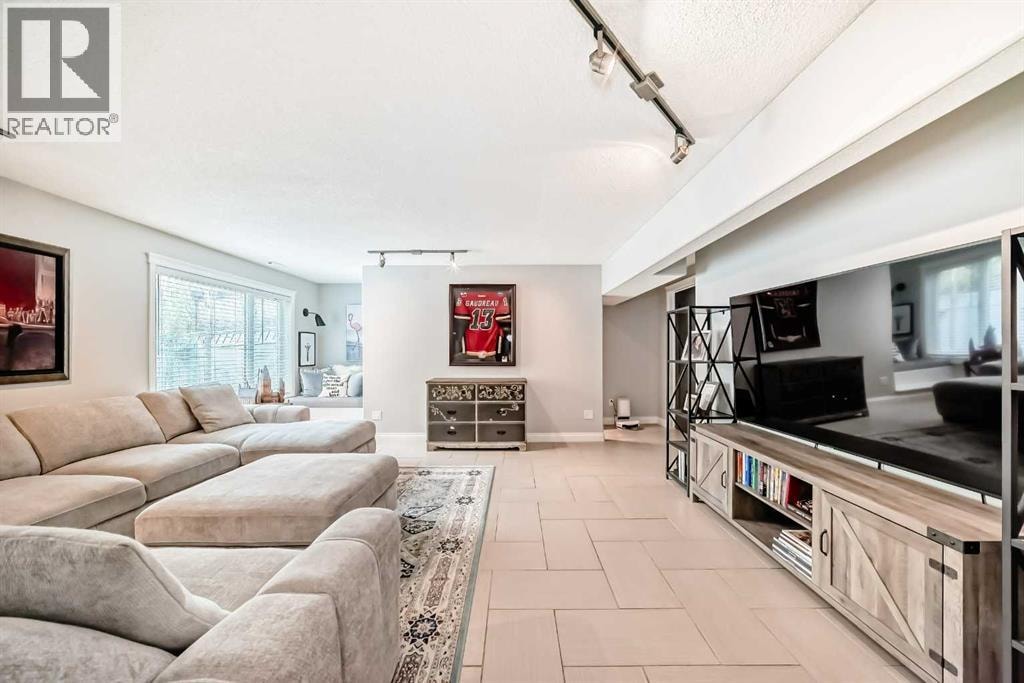 260 Westchester Way — photo 32