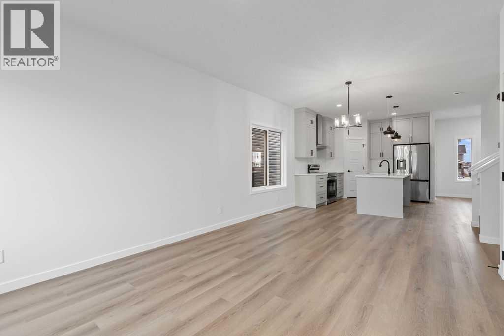 966 Chinook Winds Meadow SW — photo 4