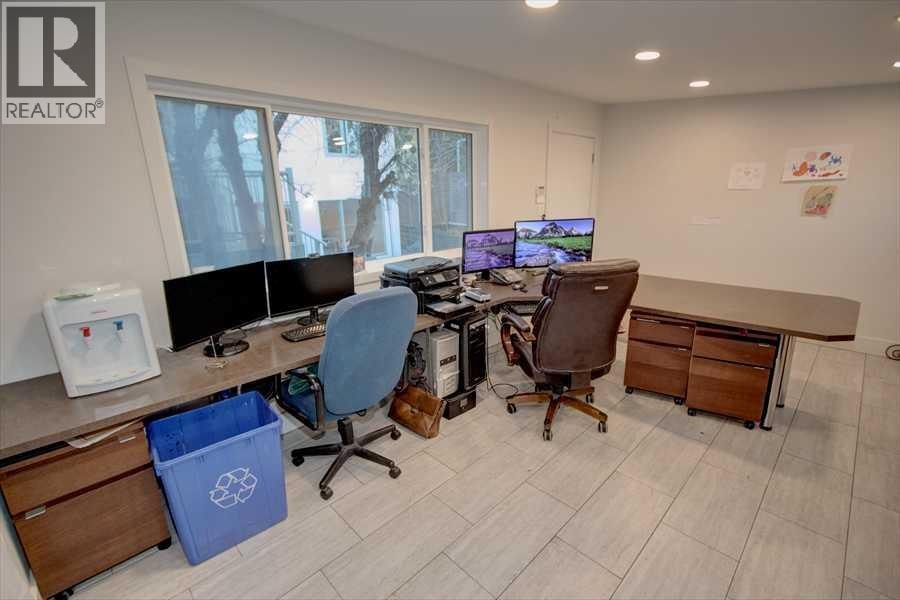 1604 Scotland Street SW — photo 45