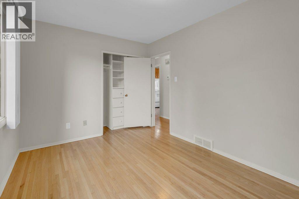 3136 46 Street SW — photo 21