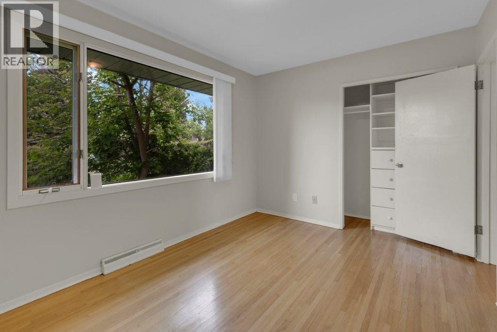 3136 46 Street SW — photo 20