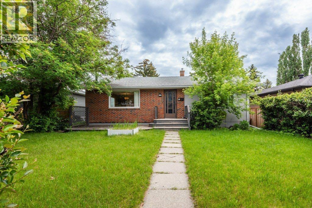 3136 46 Street SW