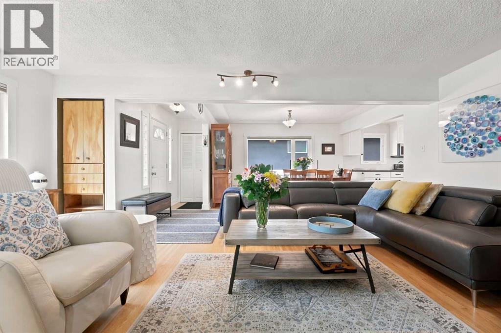 3518 3 Avenue SW — photo 4