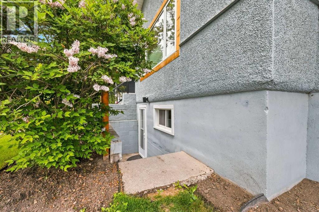 3518 3 Avenue SW — photo 25