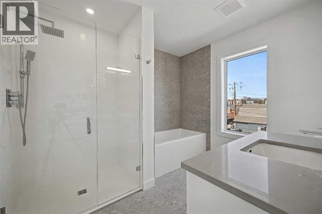 753 Centre Avenue NE — photo 17