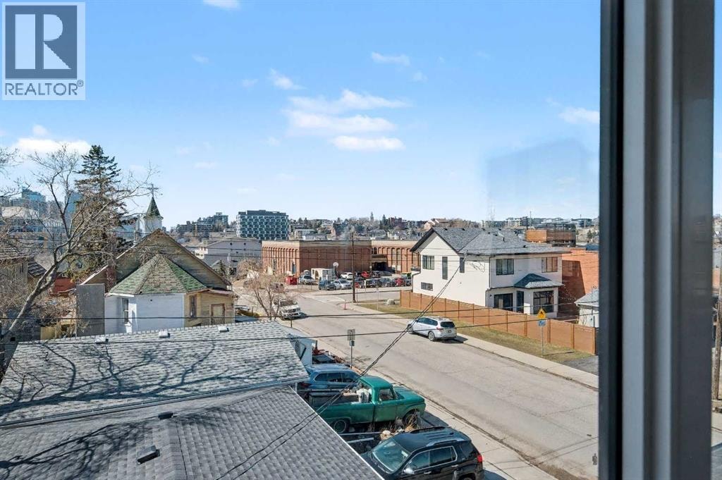 753 Centre Avenue NE — photo 31