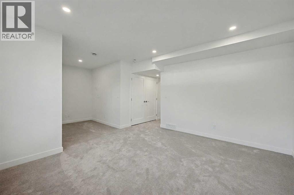 753 Centre Avenue NE — photo 39