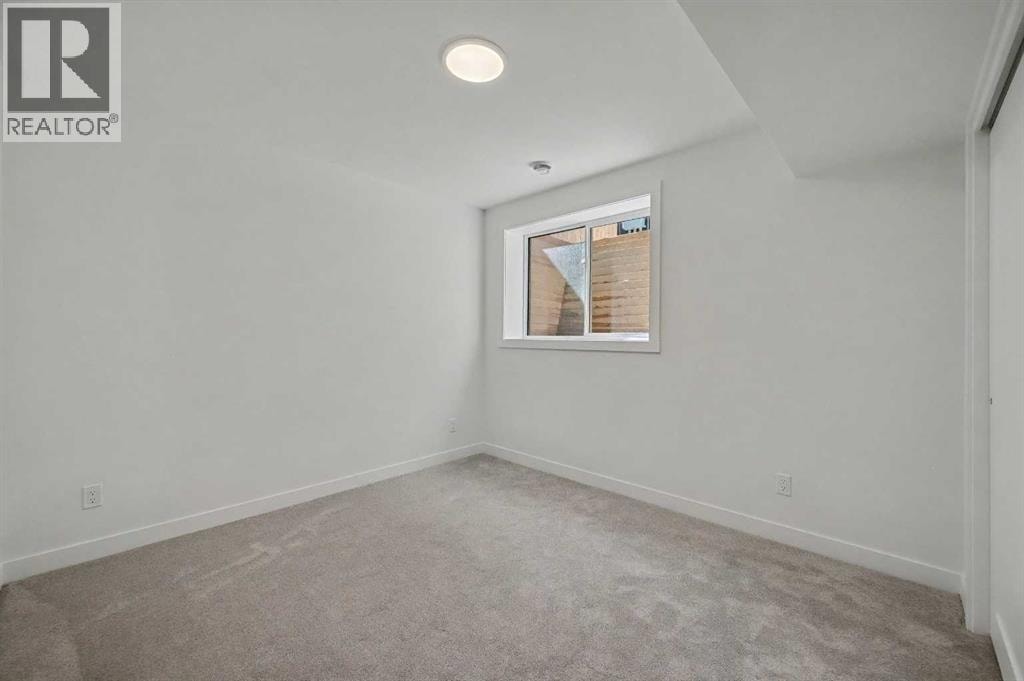 753 Centre Avenue NE — photo 40