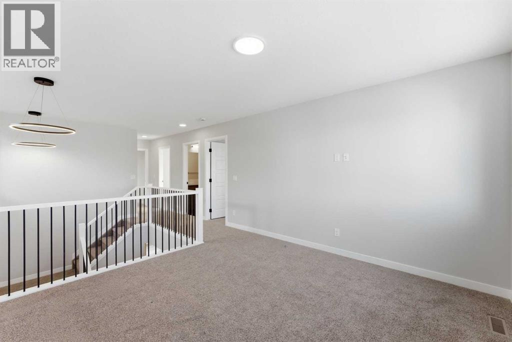 921 Chinook Winds Meadow SW — photo 14
