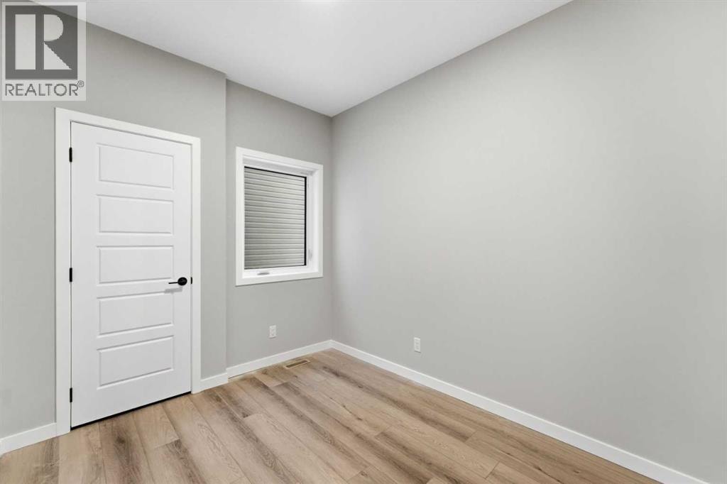 921 Chinook Winds Meadow SW — photo 9