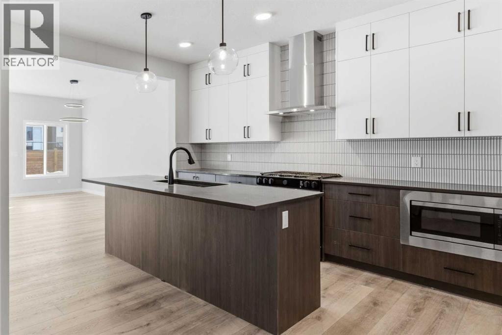 921 Chinook Winds Meadow SW — photo 8