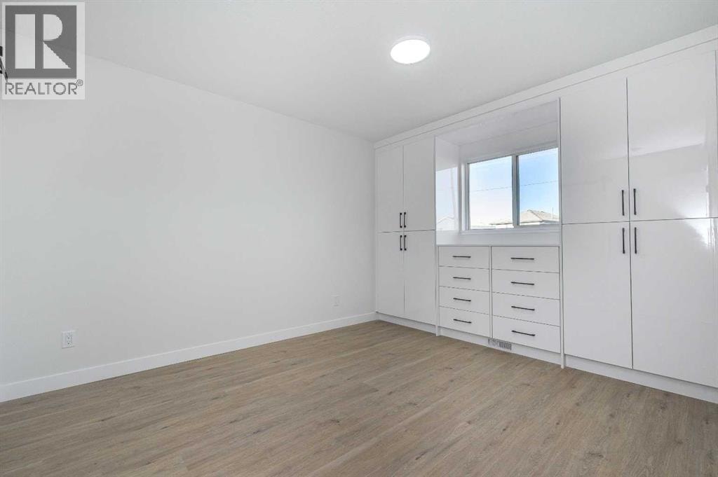 4249 Catalina Boulevard NE — photo 16